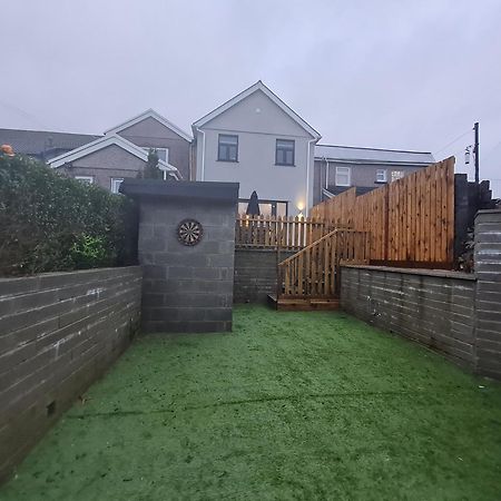 4 Bedroom Luxury House. Bike Park Wales. Secure Bike Store. Brecon Beacons Dowlais Esterno foto