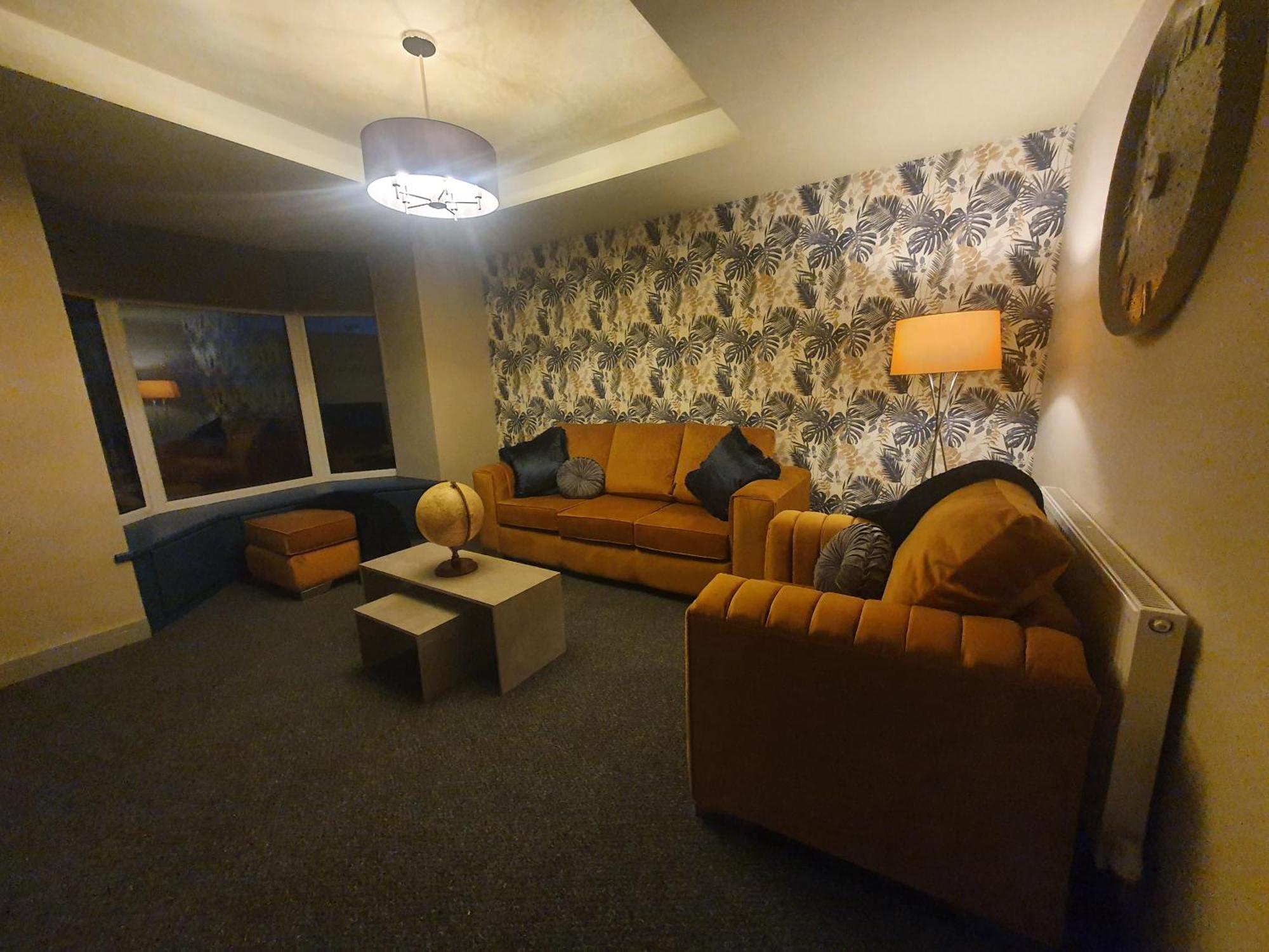 4 Bedroom Luxury House. Bike Park Wales. Secure Bike Store. Brecon Beacons Dowlais Esterno foto